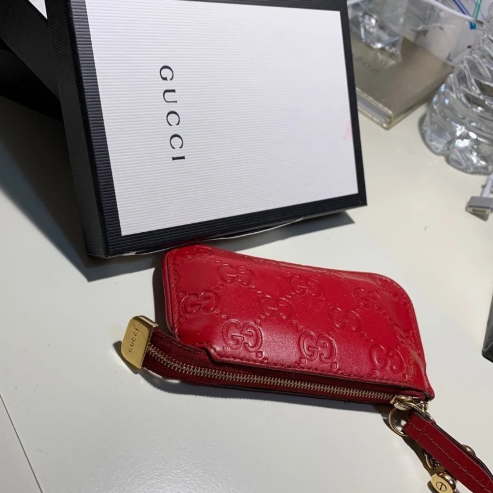gucci leather signature key pouch wallet